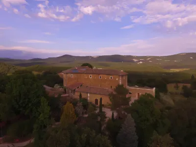 Les Jardins de l'Abbaye Hotel a Rustrel