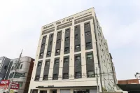 아세라빌라드아쿠아호텔 김해봉황동유적패총전시관 주변 호텔