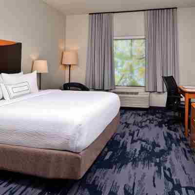 Fairfield Inn & Suites Beloit Rooms