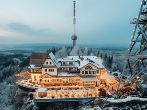 Hotel Uto Kulm Car-Free Hideaway in Zurich