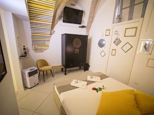 Little Italy Boutique Hostel