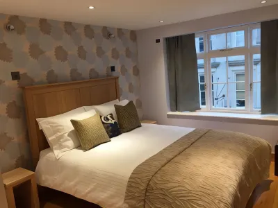 8 Owls B&B Hotels in Glastonbury