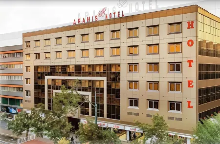 Aramis Hotel Отели рядом с достопримечательностью «Former U.S. Embassy»