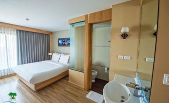 Coco Beach Resort Bangsaen - Housity