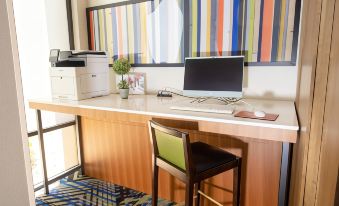 Holiday Inn Express Marshfield (Springfield Area)