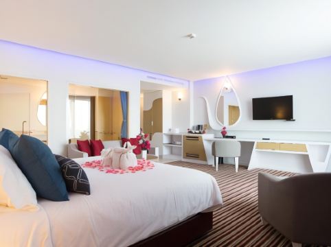 โรงแรม เดอะ พาราดิโซ เจเค ดีไซน์