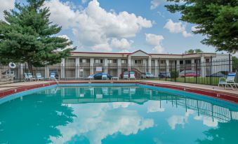 Econo Lodge Vincennes