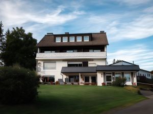 Bauernhofpension Hof Dödesberg（鮑恩霍夫農場旅館霍夫·多德斯貝格）