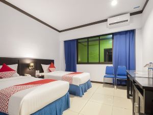 OYO 1633 Hotel Darma Nusantara 3