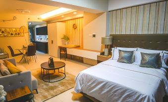 Aeon Suites Staycation Manage by Aria Hotel