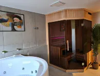 Wellness Apartments Hotels near Galerija Sjever