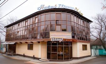 Uragi Hotel - Housity