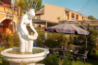 Eleni Apartments - Holiday Apartments