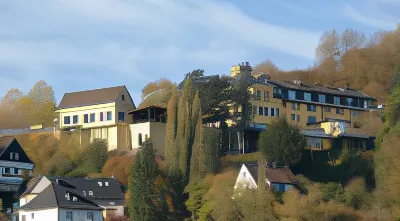 Burghotel Volmarstein Hotels near KODI