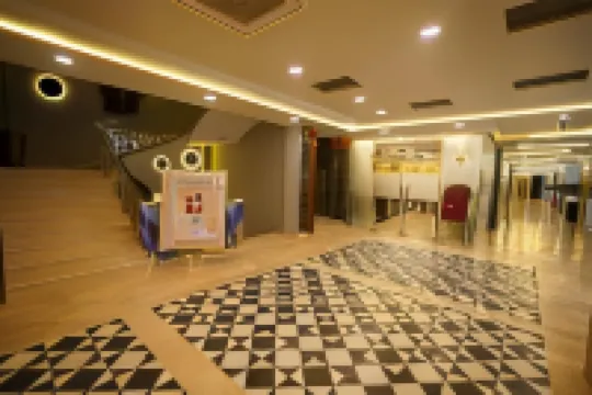 Hotel Idhayan Palace