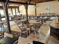 Arsela Hotel Pangkalan Bun - breakfast