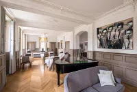 Château de Montabert Hotels in Laubressel