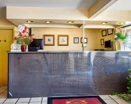Econo Lodge - 2-Star