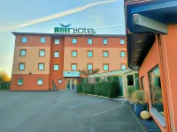 Brit Hotel Confort Montauban Hotels in Montauban