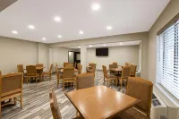 Days Inn & Suites by Wyndham Wisconsin Dells