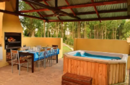 Tsanana Log Cabins and Mullberry Lane Suites