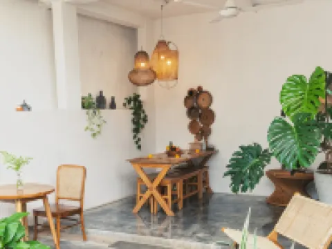 Betah Homestay Banyuwangi Hotels in Giri