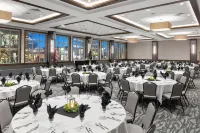 Park Place Hotel & Conference Center Hotels in Solon Township