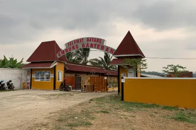 Capital O 93437 Embung Banteran CottageNearLapangan Banteran Hotel di Padamara