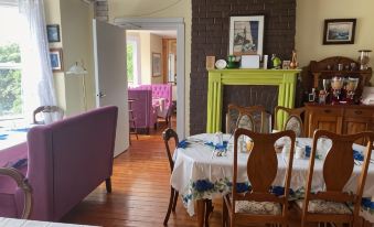 The Roses Heritage Inn