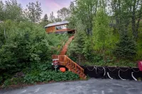 Private Cabin with a View!
