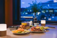 Svalbard Hotell | the Vault - breakfast