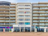 Apartment by Sea and Dunes with Terrace