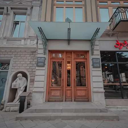 Grand Opera Hotel Отели рядом с достопримечательностью «Колхидский Фонтан»