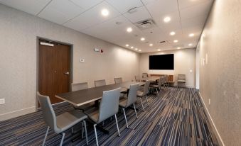 Holiday Inn Express & Suites Staunton