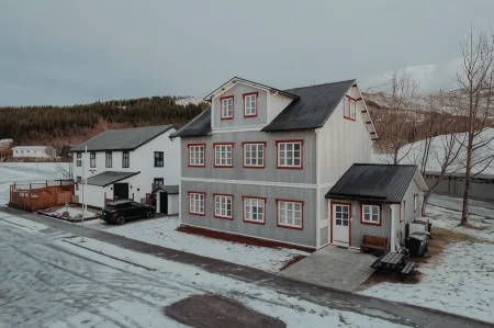 Gamli Skólinn Húsavík Отели в г. Nordurthing