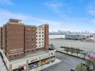 Homewood Suites by HIlton Edgewater - New York City Area Hotels in North Bergen