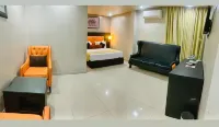 Oakspring Hotel and Luxury Suites