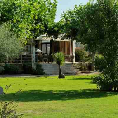 Hôtel Restaurant Spa La Madrague Hotel Exterior
