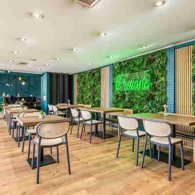 Le Roxane Dining/Meeting Rooms