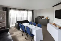 Mantra Castle Hill Sydney Hotels in Bella Vista