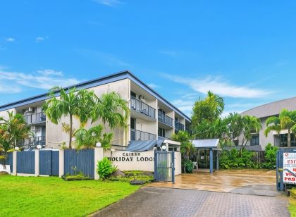 Cairns Holiday Lodge