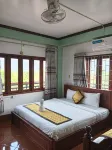 Bountang Mountain View Riverside Hotel