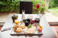Ibis Avallon Hotels in Magny