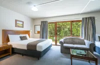 Admirals Motor Inn