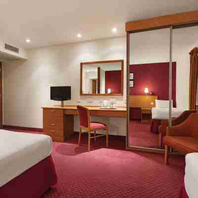 Days Inn by Wyndham Stevenage North Rooms
