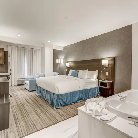 Est Hotel Отели рядом с достопримечательностью «Стадион «Авива Центр»»