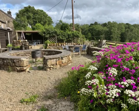 Hollybush Inn Hotels in Hexham