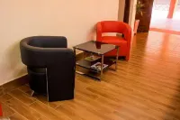 Kiandani Hotel - 3-Star