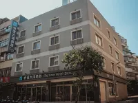台北仲信大湖商旅 鄰近坪頂古圳的酒店