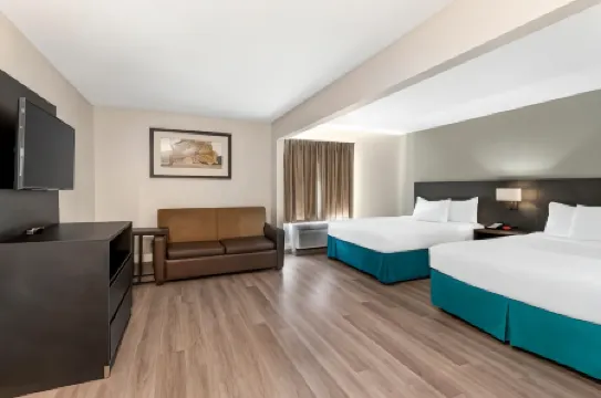 小石城西區美迪卡中心附近梅恩斯泰套房酒店